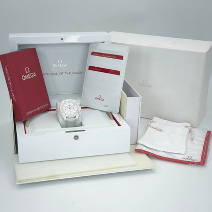 Omega Speedmaster White Side of the Moon 44,2 mm