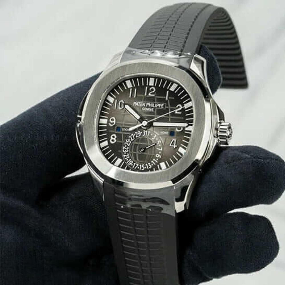 Patek Philippe Aquanaut „Dual Time“ Supreme